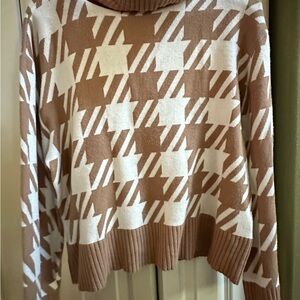 Laundry By Shelli Segal Tan and White Houndstooth Sweater